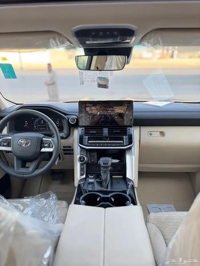 للبيع لاندكروزر2025 - L3 اسود أصفار بأقل الأسعار 11