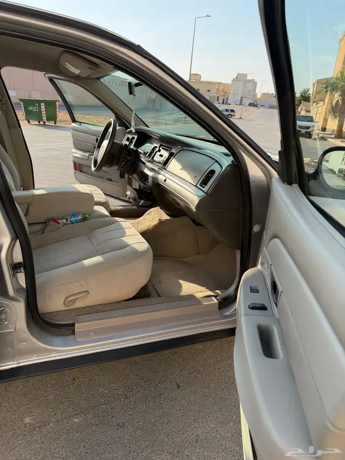 فورد كراون فكتوريا (وكالة) 15