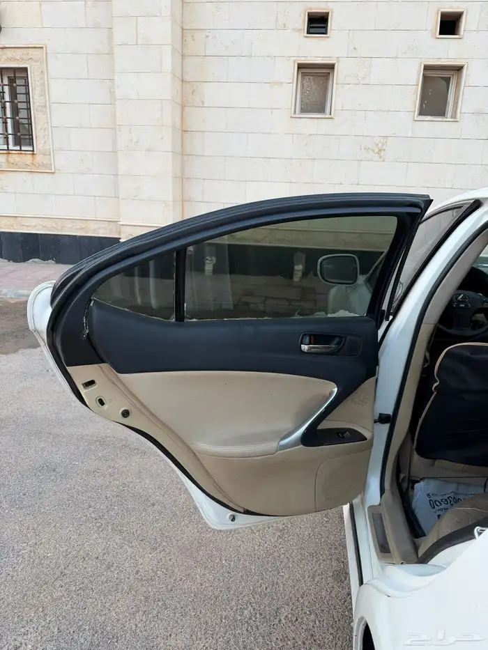 لكزس is300 موديل 2008 مفحوص ومجدد السعر 15 الف قابل للتفاوض 27