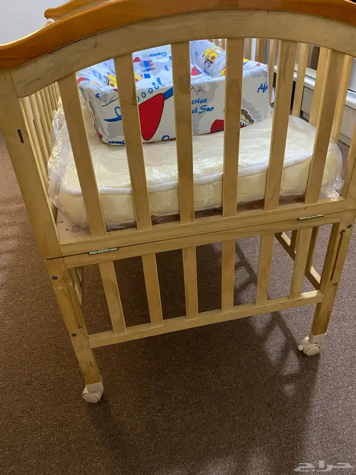 سرير اطفال 2