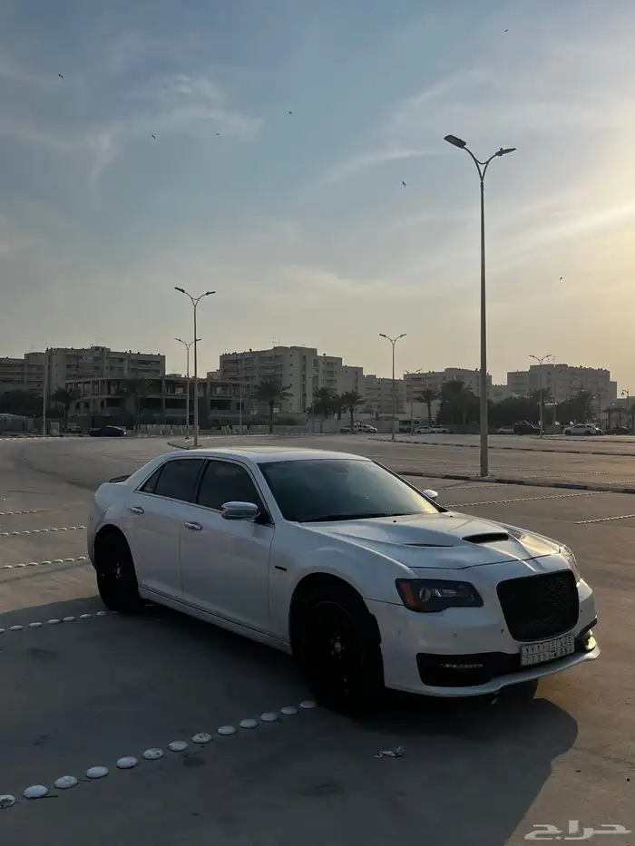 للبيع كرايزلر هيمي 2011 فل V8 0