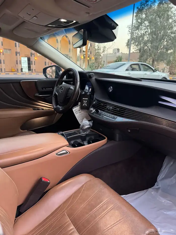لكزس LS 500 سعودي 14