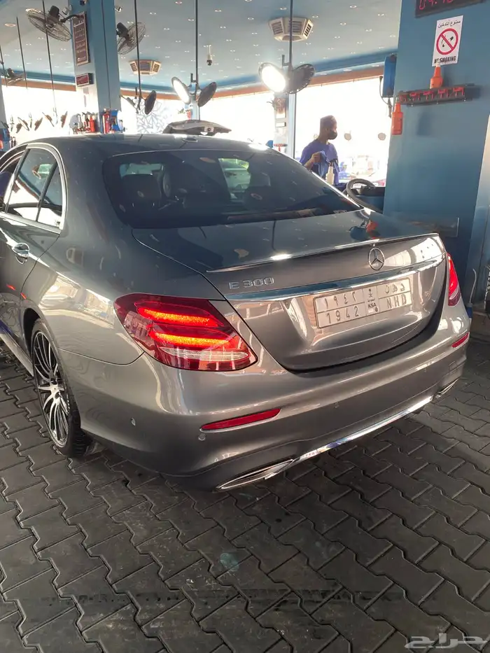 مرسيدس E300 2018 15