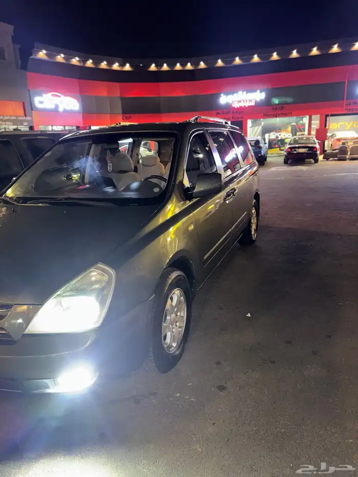 كيا كارنفال 2009 نظيفه 20