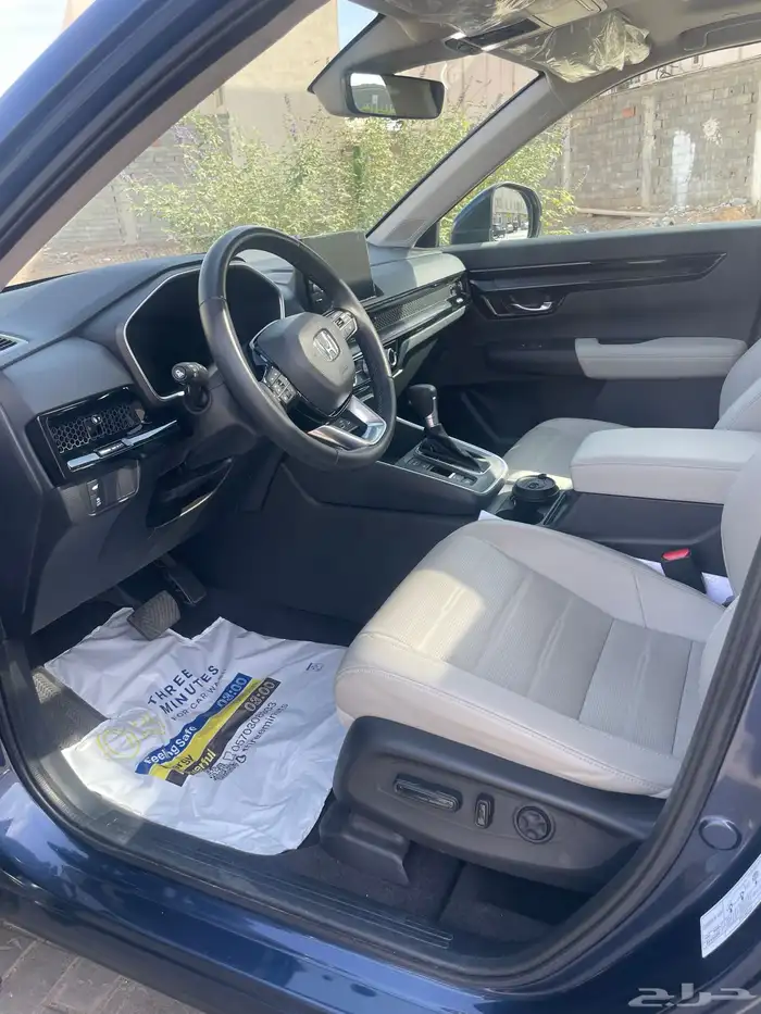 هوندا سي ار في 2025 7