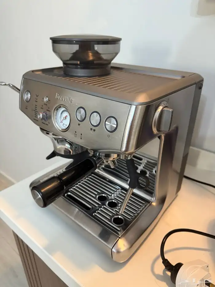 آلة قهوة بريفيل Barista Express Impress 5