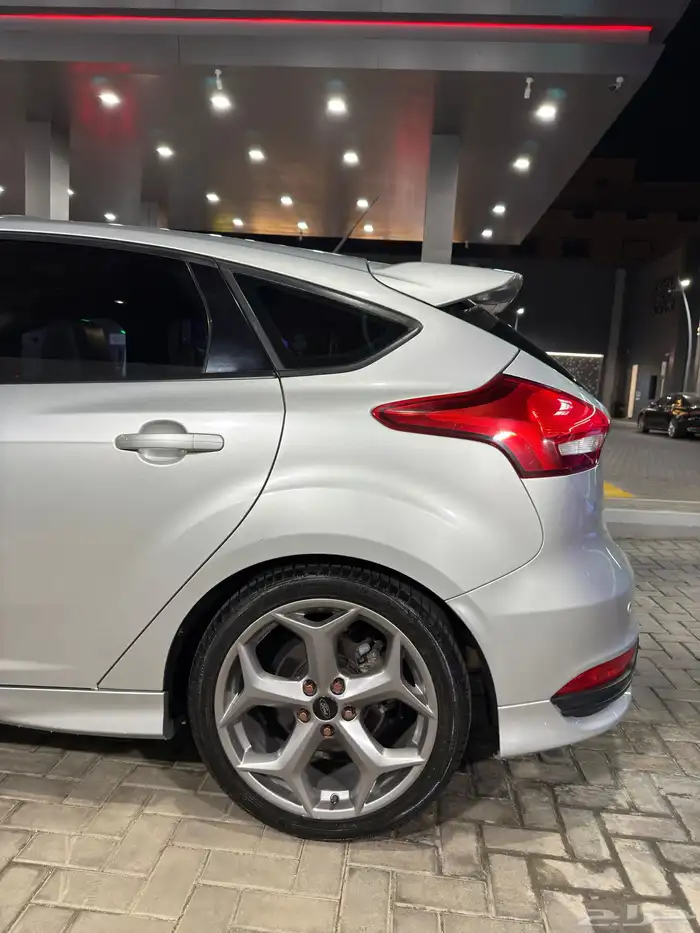 فورد فوكس ST 2017 9