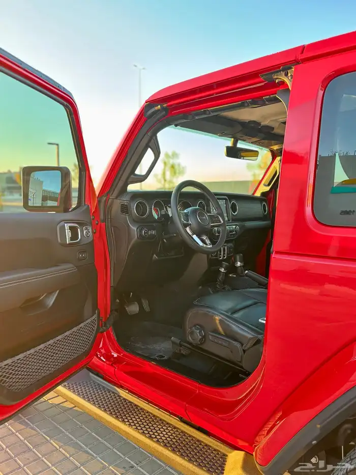 جيب رانجلر 6 سلندر بحالة الوكالة 2023 4