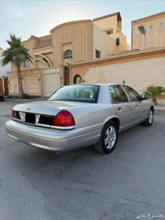 فورد كراون فكتوريا (وكالة) 5