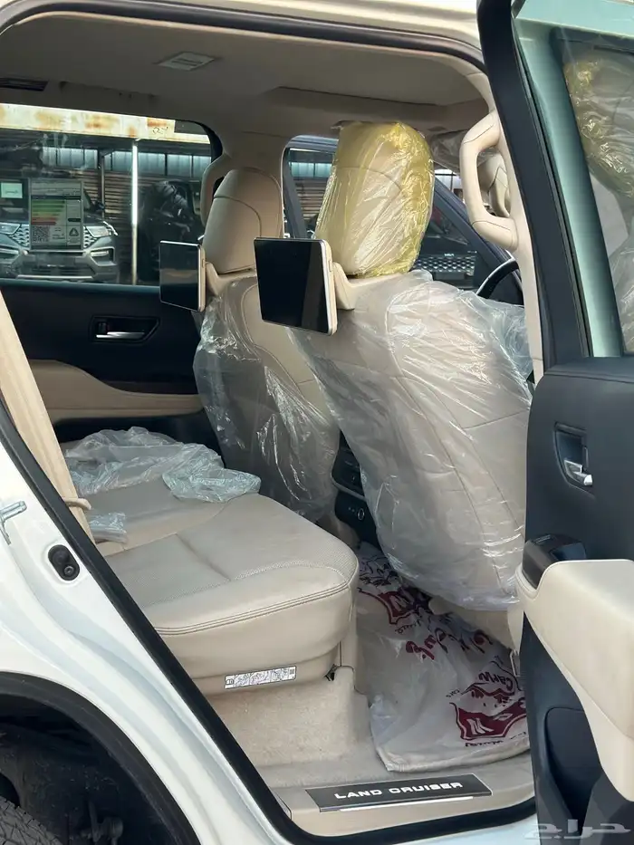 تويوتا لاندكروزر 24