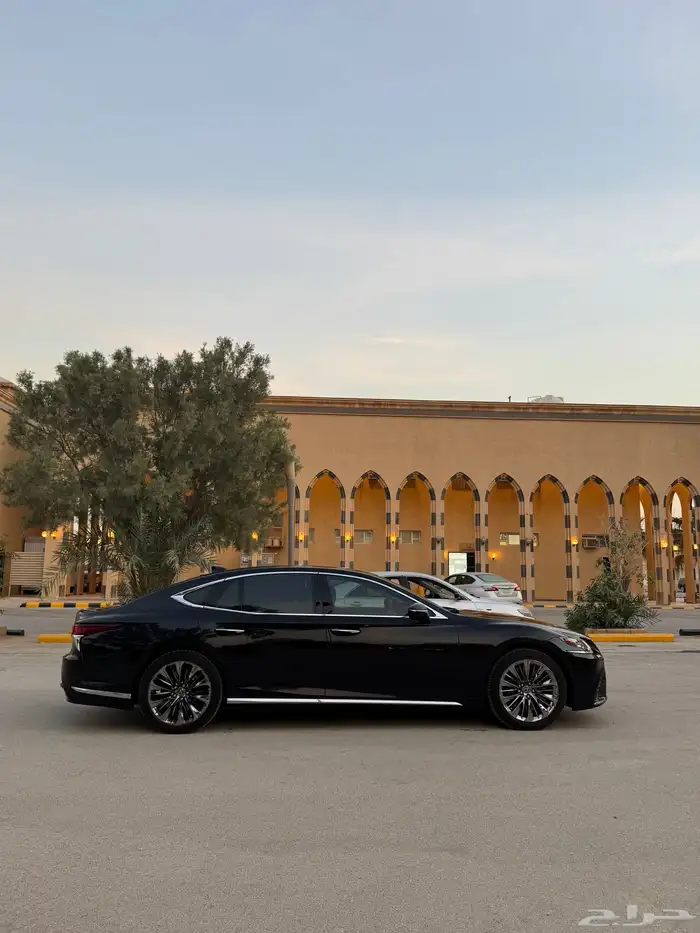 لكزس LS 500 سعودي 5