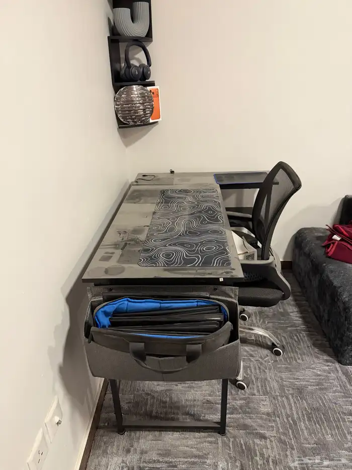 طاولة مكتب مع كرسي 3