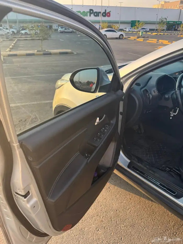 كيا سبورتاج 2012 12