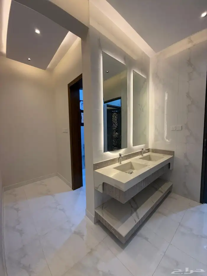 للبيع ارواف علويه وشقق ارضيه ببايكة سيارة ف شمال الخميس 26