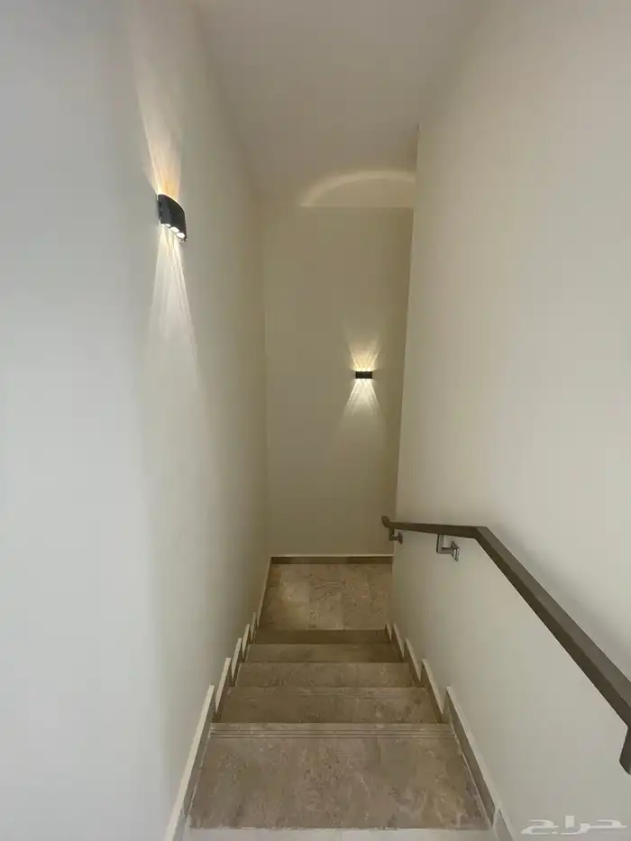 فيلا للإيجار المشرقية حي الجنادرية 31