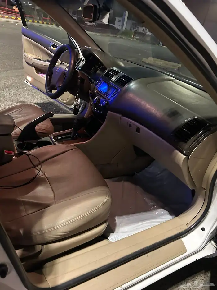 للبيع هوندا اكورد 2006 فل كامل استخدام شخصي 21