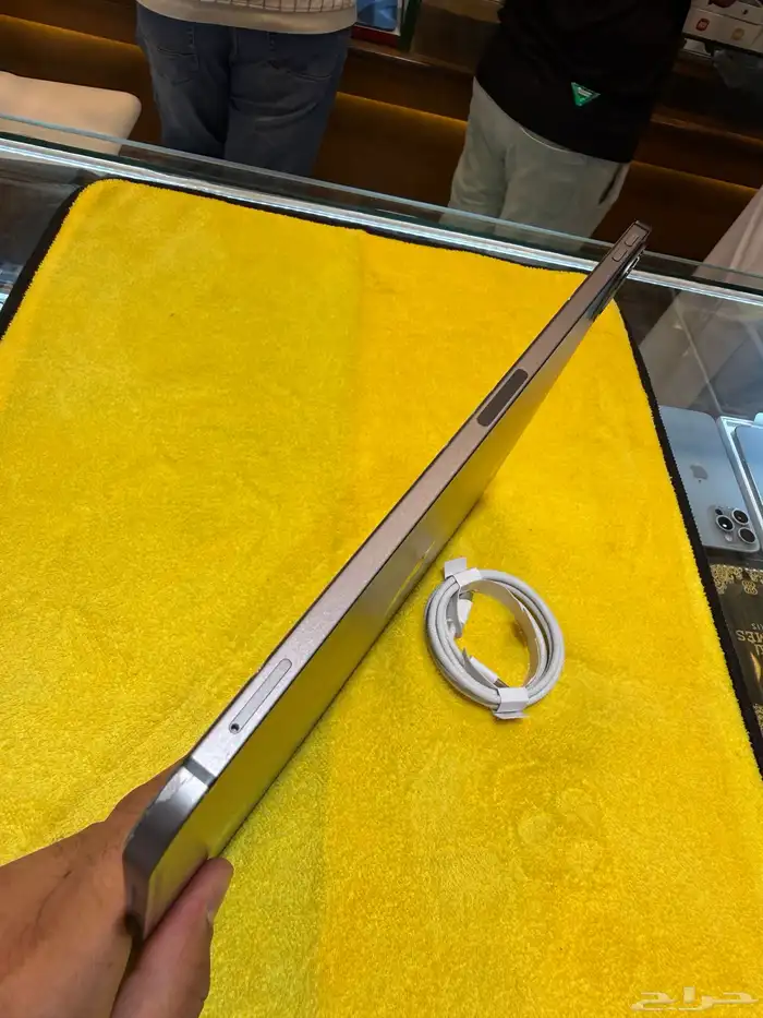 آيباد برو 256 قيقاء بشريحة 2020 نضيف وكالة مادخل صيانة 8