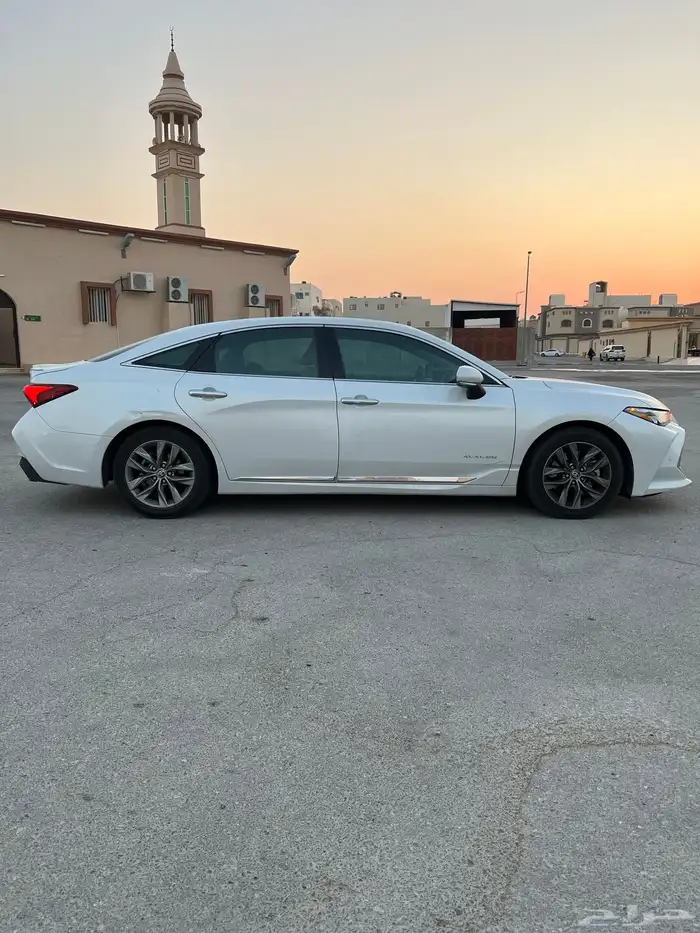 أفالون 2022 تورينج مستعملة شد بلد للبيع 1