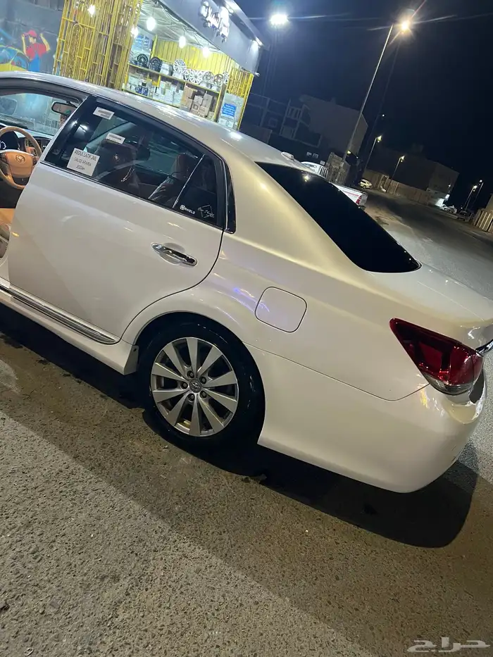 تويوتا افالون 2012 نظيفه جدا 5