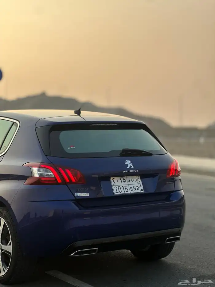 بيجو فئة رياضية للبيع او بدل 7