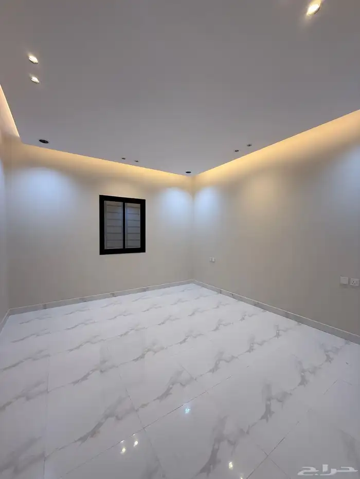 للبيع ارواف علويه وشقق ارضيه ببايكة سيارة ف شمال الخميس 16