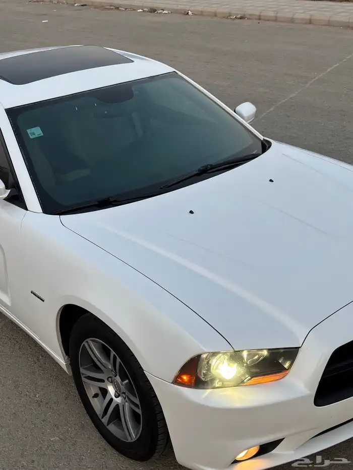 للبيع تشارجر 2014 فل هاوس V8 ابيض لؤلؤي مالك اول 19