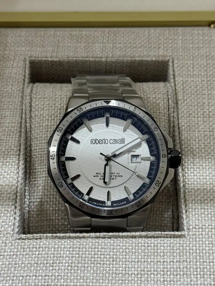 ساعة روبيرتو كا الي 0