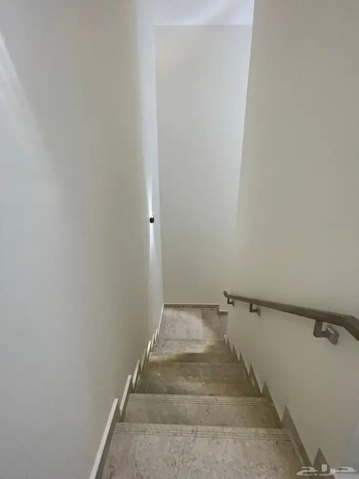 فيلا للإيجار المشرقية حي الجنادرية 30