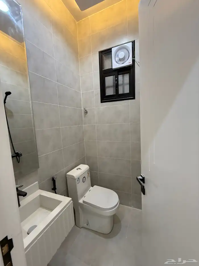 للبيع دور أرضي بحوش وشقق علويه مخطط قرطبه المحاله ابها 16