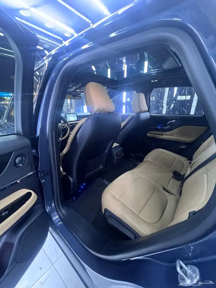 لينكون كورسير - فل كامل 6