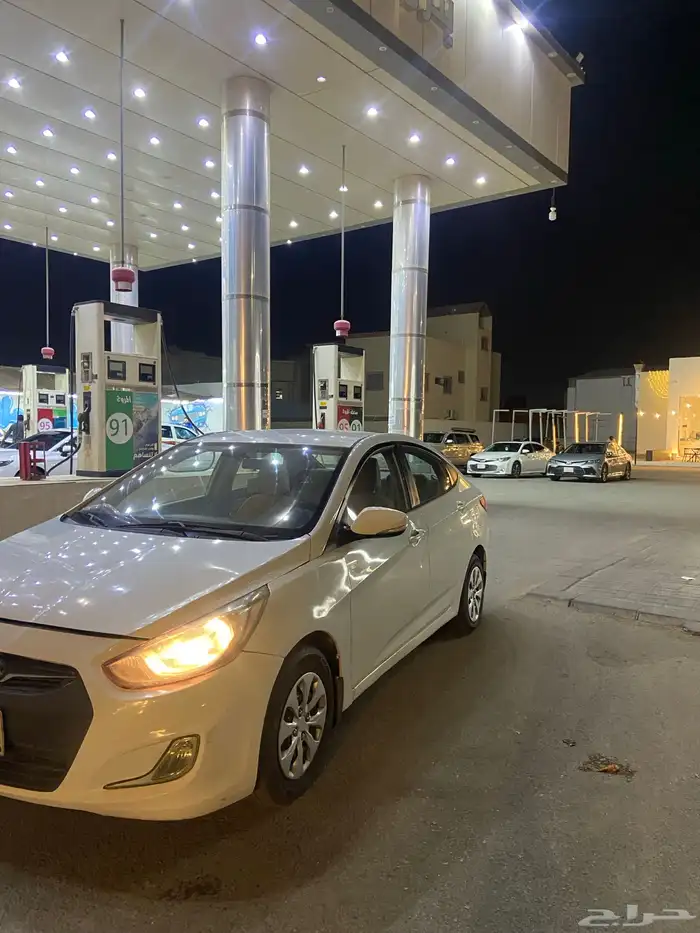 اكسنت 2015 ابيض للبيع 5