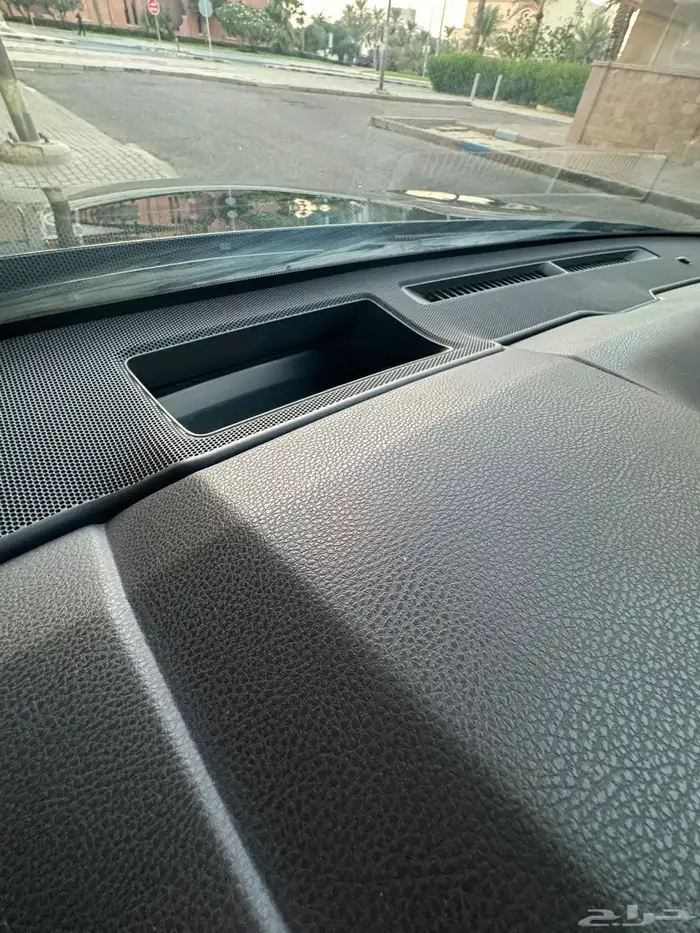 افالون 2020 وارد الساير اسود ممشى قليل. 22