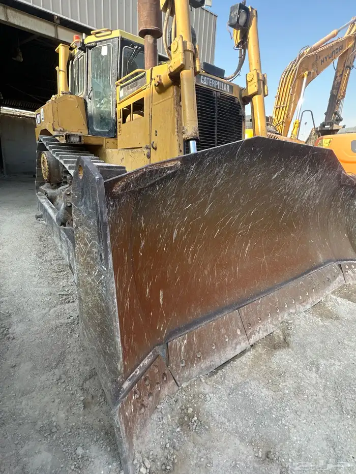 للبيع بلدوزر 2010 0