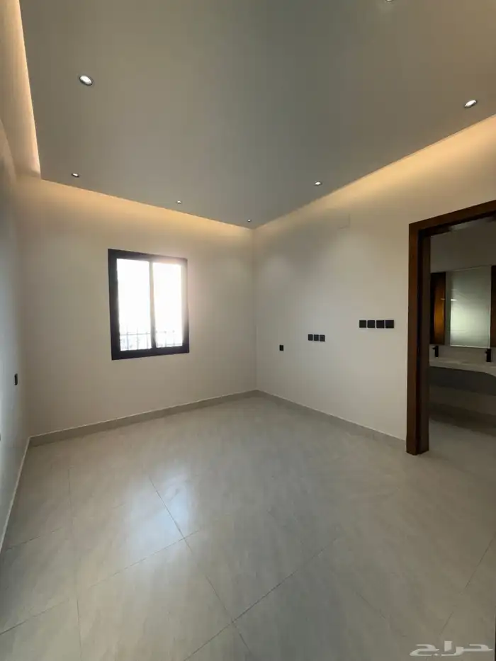 للبيع روف علوي موقع ممتاز - مدارس - مسجد - خدمات عامة كاملة 10