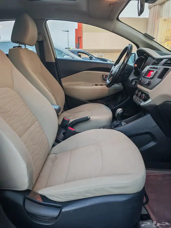 كيا ريو هاتشباك مخززن فل كامل 35