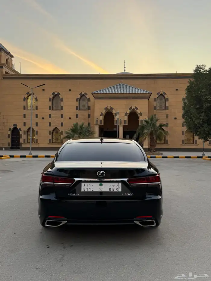 لكزس LS 500 سعودي 8