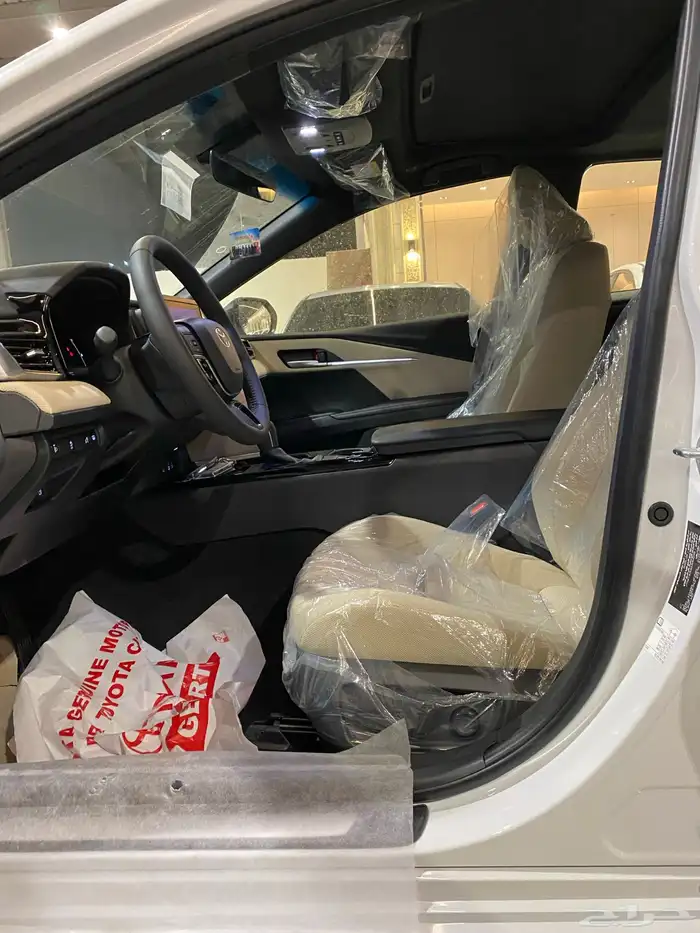 كامري 2025 اصفار LE 12