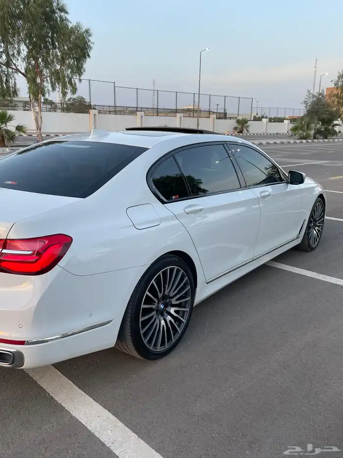 بي ام دبليو 2017 740 لامانع من البدل المناسب 13