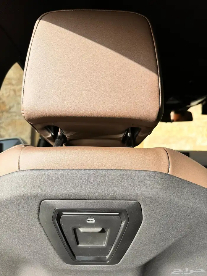 بي ام دبليو 520i M Kit على الضمان والصبانة المجانية 39