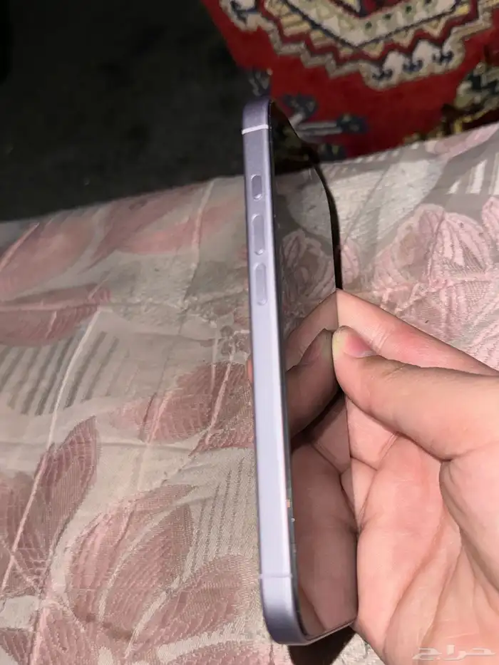 ايفون 17 عادي 1