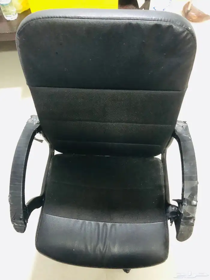 طاولة مكتب   كرسي مكتب بحالة ممتازة 5