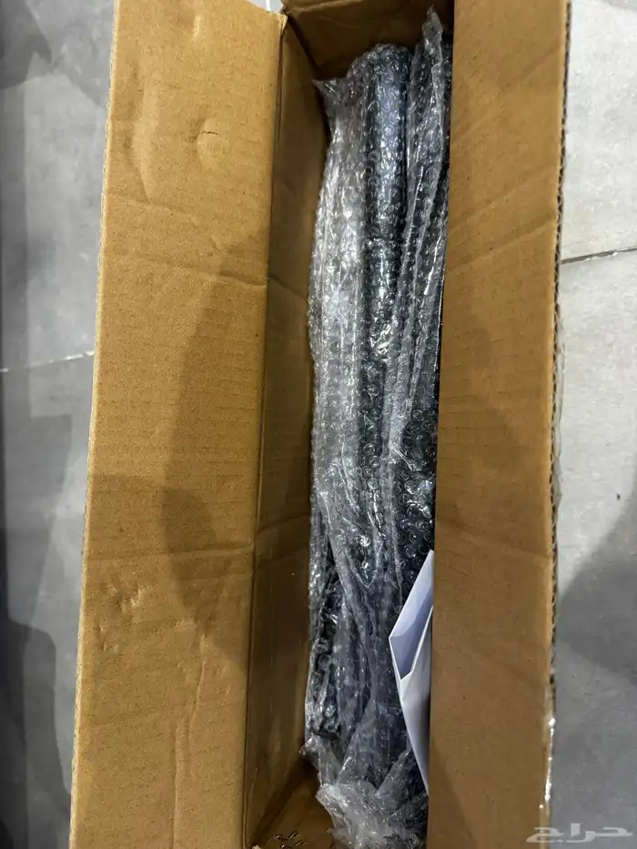 علاقه ملابس جداريه سوداء 5