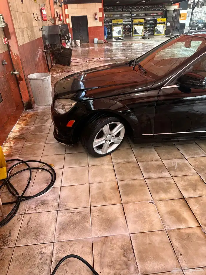 مرسيدس C300 فئه اولي 2