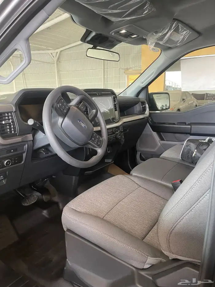 فورد غمارة F150 فئة XL موديل 2025 متوفر لدى الحسن 6