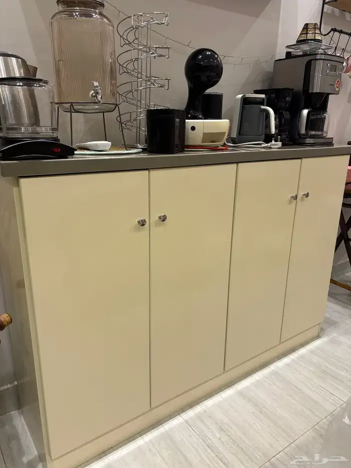 طاولة قهوة أنيقة ( كورنر كوفي ) للبيع 2