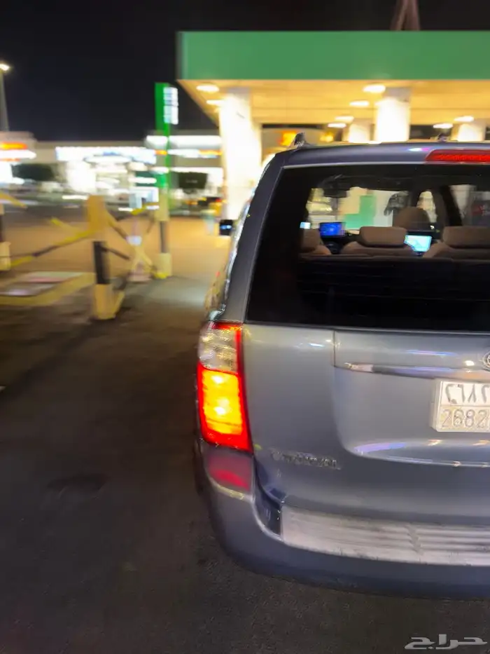 كيا كارنفال 2009 نظيفه 18