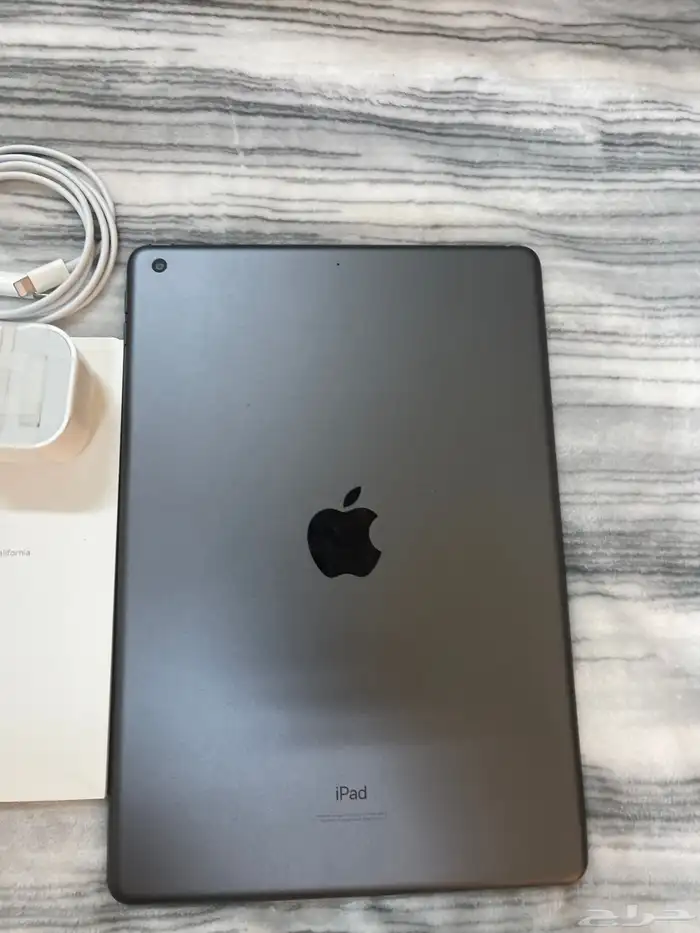 ايباد 9 استخدام نظيف السعر 900 ويال وقابل للتفاوض 1