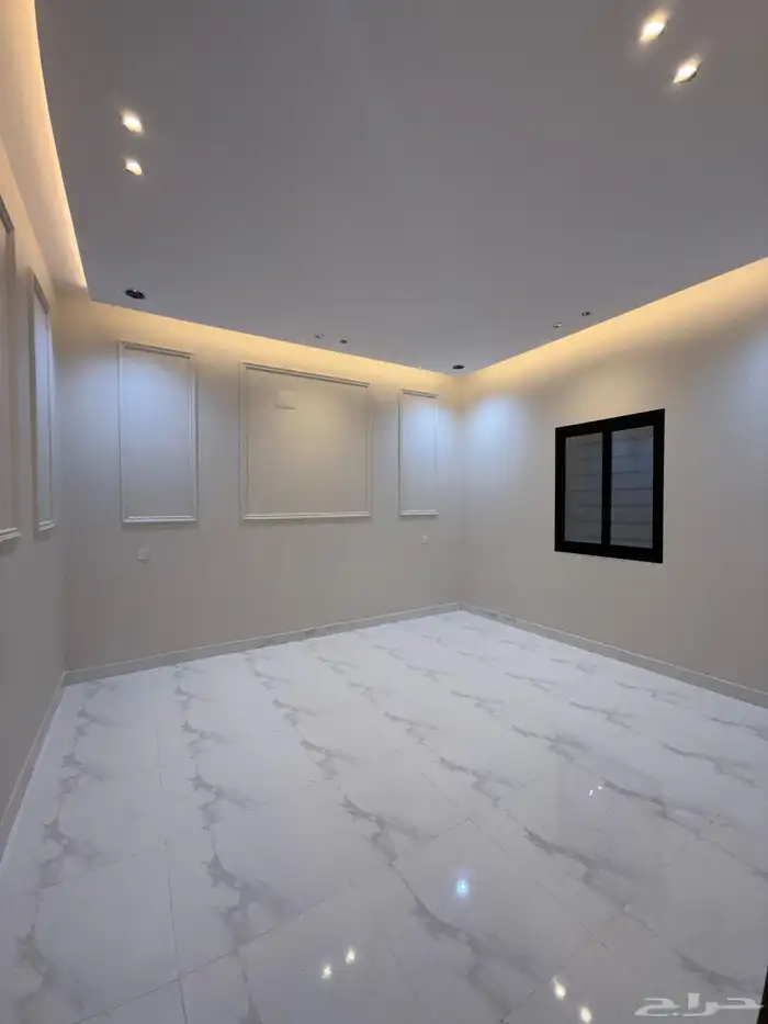 للبيع ارواف علويه وشقق ارضيه ببايكة سيارة ف شمال الخميس 10