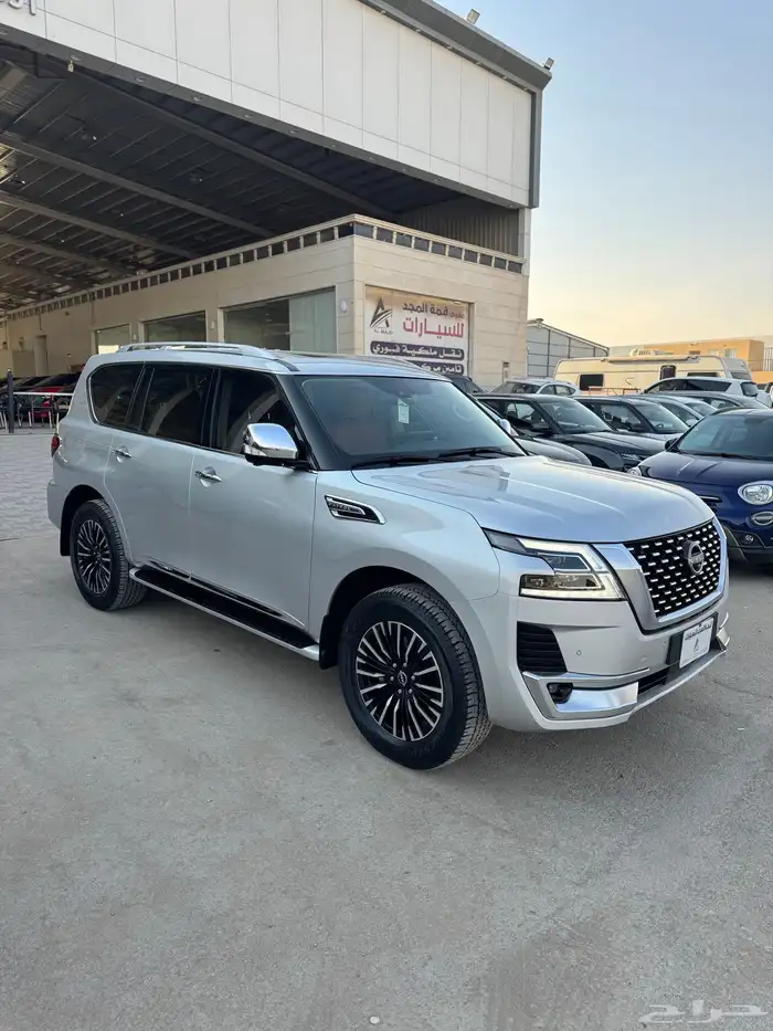 للبيع نيسان باترول بلاتينيوم 2023 سعودي بحالة الوكاله 1