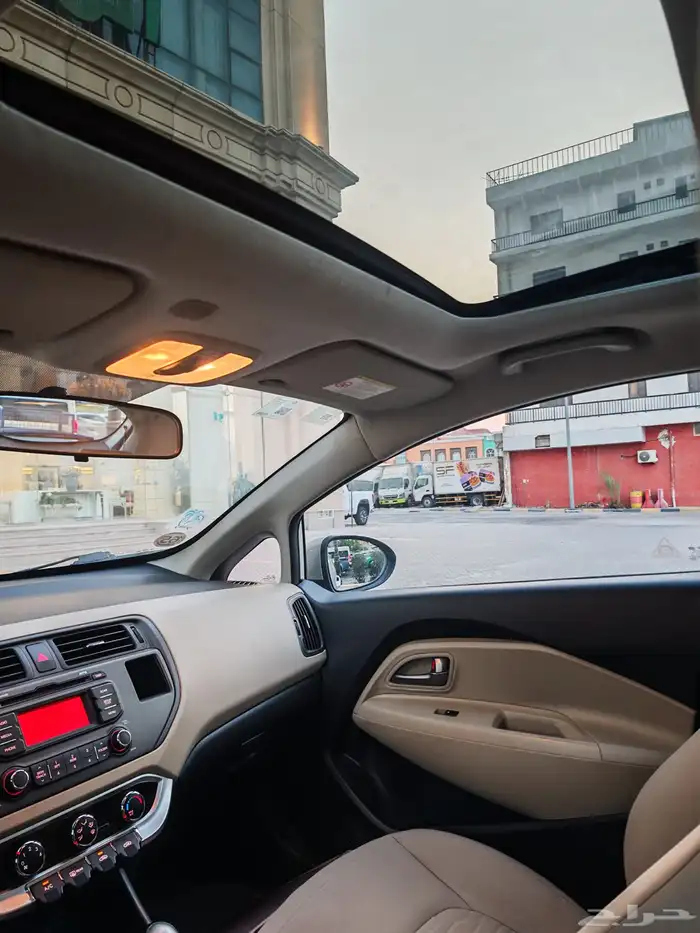 كيا ريو هاتشباك مخززن فل كامل 30